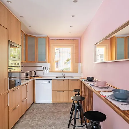 Three Bedrooms Appartement *