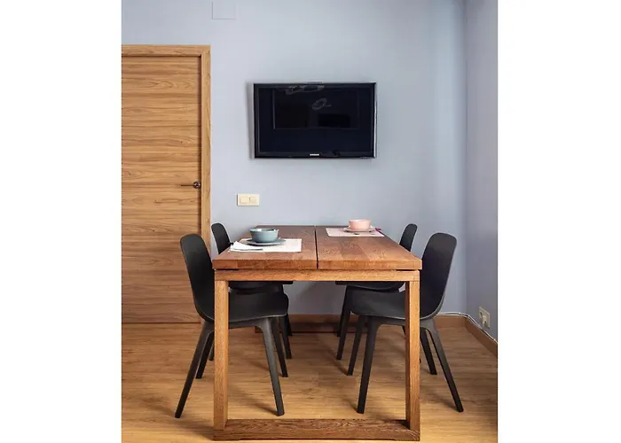 شقة Three Bedrooms برشلونة