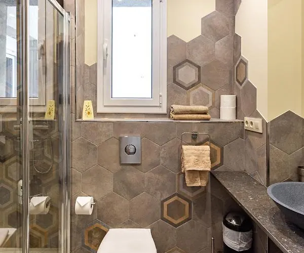 Three Bedrooms شقة برشلونة